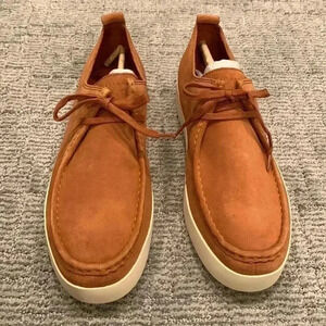 Everlane  Low Top Lace Up Chukka